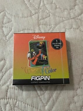Disneyland “World of Color” Collectible Pin (Blind Box)